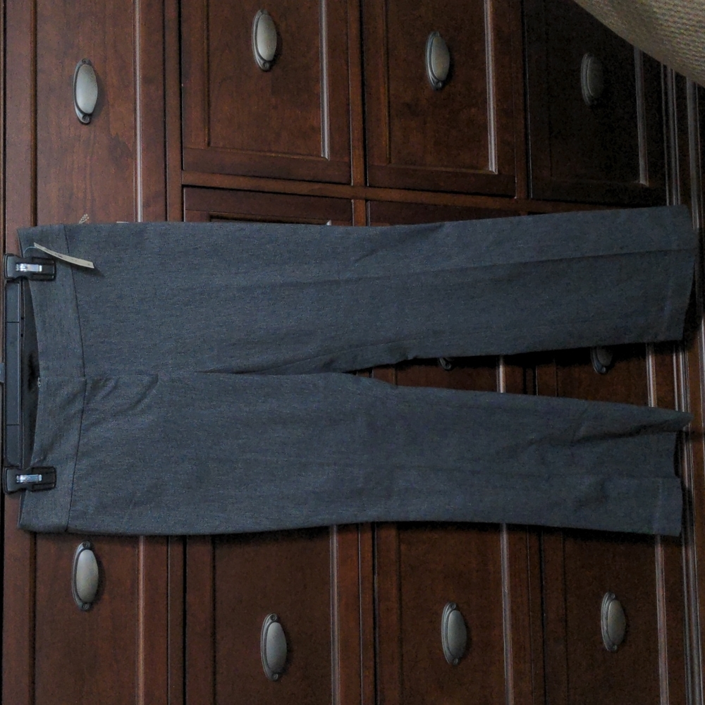 Ann Taylor Loft Women's Petite Gray Julie Bootcut Dress Pants. Size 4P NWT